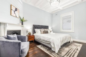 Stunning Two Bedroom in Millers Point 16 High Self- Catering